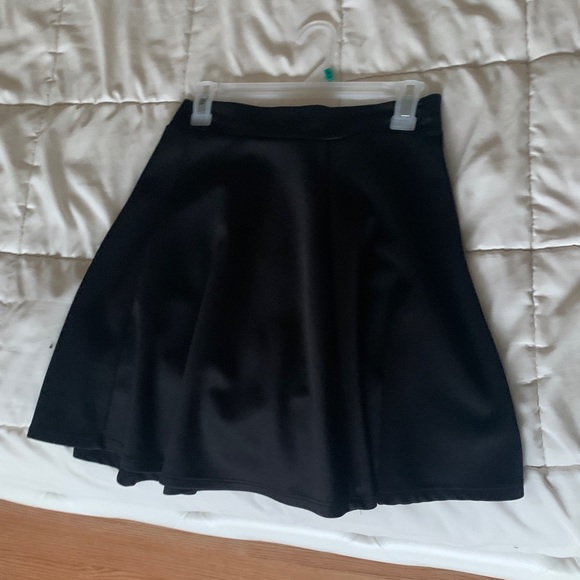 Forever 21 Dresses & Skirts - Black Skater Skirt Forever 21 Dresses & Skirts - Black Skater Skirt